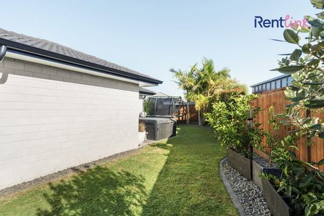 Photo of property in 23 Kahuparere Crescent, Pyes Pa, Tauranga, 3112