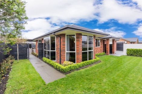 Photo of property in 11 Coolspring Way, Redwood, Christchurch, 8051