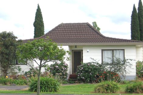 Photo of property in 129 Bruce Mclaren Road, Henderson, Auckland, 0612