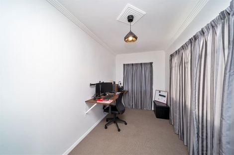 Photo of property in 32 Hunter Street, Hawera, 4610