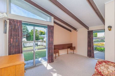 Photo of property in 33 Highbury Drive, Levin, 5510