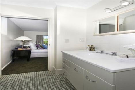 Photo of property in 1/4 Frater Avenue, Milford, Auckland, 0620