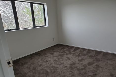 Photo of property in 4225a Great North Road, Glendene, Auckland, 0602