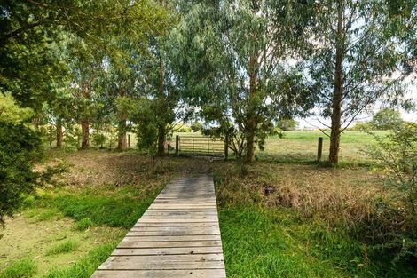 Photo of property in 17 Coulters Line, Kiwitea, Feilding, 4777