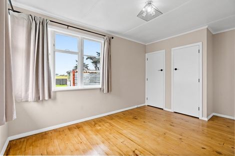 Photo of property in 16 Manchester Street, Patea, 4520