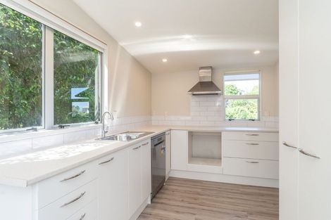 Photo of property in 7a Shortland Street, Khandallah, Wellington, 6035