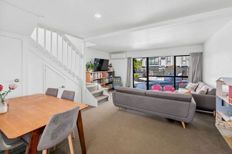 Photo of property in 825f Heaphy Terrace, Claudelands, Hamilton, 3214