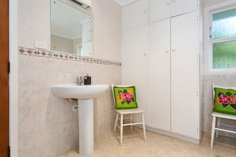 Photo of property in 20 Clare Street, Cambridge, 3434