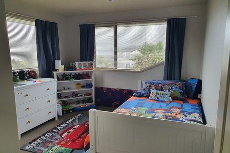 Photo of property in 11 Thomas Hamer Place, Greenhithe, Auckland, 0632