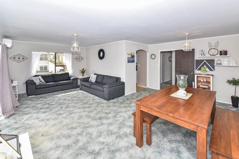 Photo of property in 1/2 West Street, Papakura, 2110