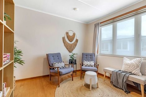 Photo of property in 32 Woodford Avenue, Brookfield, Tauranga, 3110