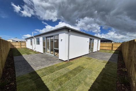 Photo of property in 25 Doris Lusk Street, Belfast, 8051