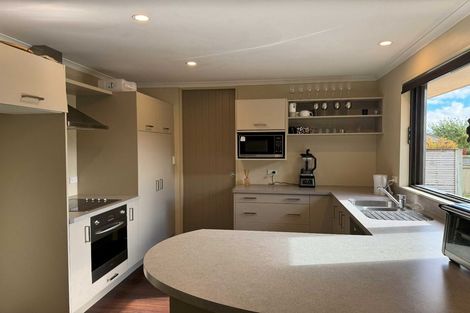 Photo of property in 102 Rhodes Drive, Kelvin Grove, Palmerston North, 4414