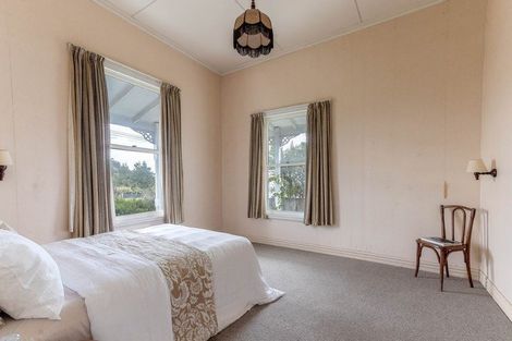 Photo of property in 16 Toia Street, Marton, 4710