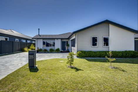 Photo of property in 28 Kaituna Place, Te Awa, Napier, 4110