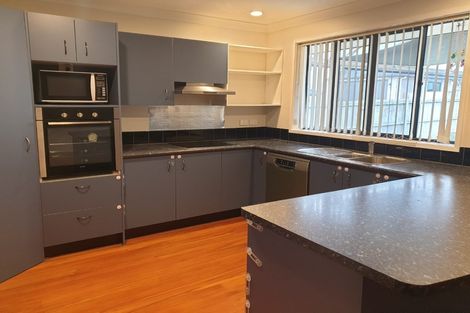 Photo of property in 3 Northcross Drive, Oteha, Auckland, 0632