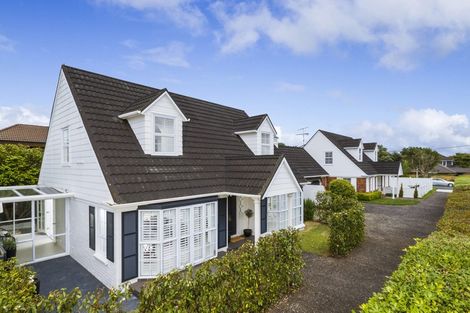 Photo of property in 2/15 Saltburn Road, Milford, Auckland, 0620