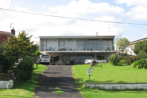 Photo of property in 30 Lewis Road, Pakuranga, Auckland, 2010