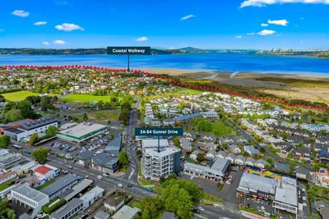 Photo of property in Bella Vista, 3a/84 Gunner Drive, Te Atatu Peninsula, Auckland, 0610