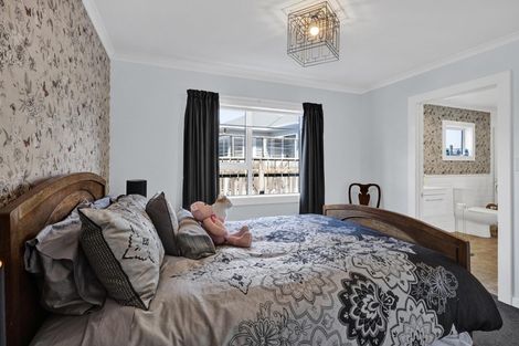 Photo of property in 30 Kahikatea Street, Inglewood, 4330