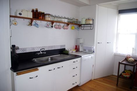 Photo of property in 28 Napier Street, Opunake, 4616