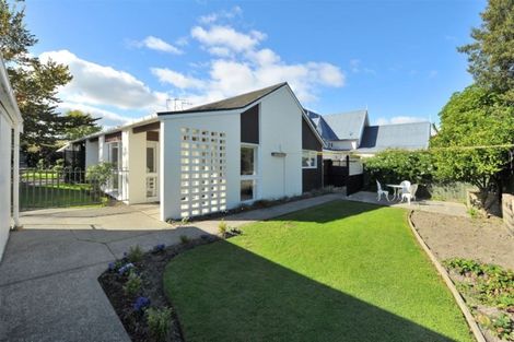 Photo of property in 2/10 Jamell Place Avonhead Christchurch City
