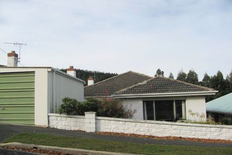 Photo of property in 24 Grandview Crescent, Opoho, Dunedin, 9010