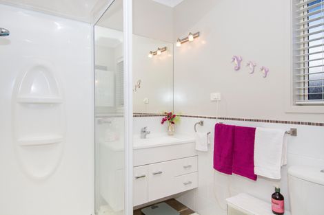 Photo of property in 12 Montrose Place, Pyes Pa, Tauranga, 3112