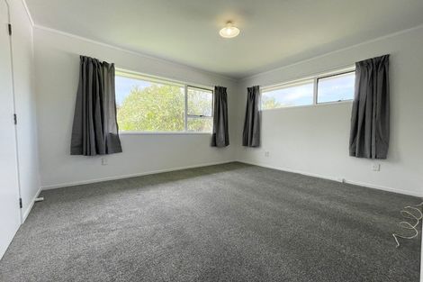 Photo of property in 2/11 Tallington Crescent, Torbay, Auckland, 0630