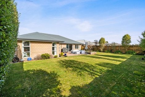 Photo of property in 16 Burnham School Road, Rolleston, 7614