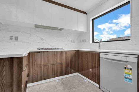 Photo of property in 14a Corolu Place, Conifer Grove, Takanini, 2112