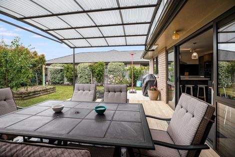 Photo of property in 16 Trauzer Place, Flagstaff, Hamilton, 3210