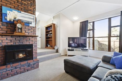 Photo of property in 71 Ray Small Drive, Pahurehure, Papakura, 2113