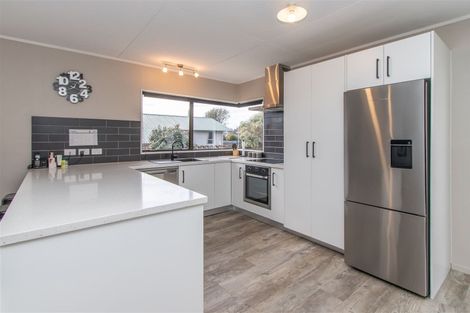 Photo of property in 26 Nikau Street, Inglewood, 4330