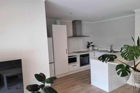 Photo of property in 3/71 Hobsonville Road, Hobsonville, Auckland, 0616