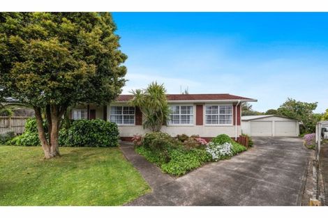 Photo of property in 22 Cheam Place, Pakuranga Heights, Auckland, 2010
