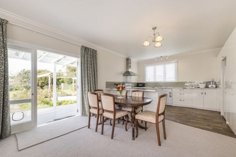 Photo of property in 7 Station Road, Marton, 4710