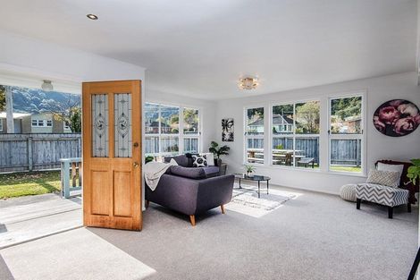 Photo of property in 132 Kowhai Street, Naenae, Lower Hutt, 5011