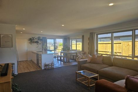 Photo of property in 21 Royal Crescent, Papamoa, 3118