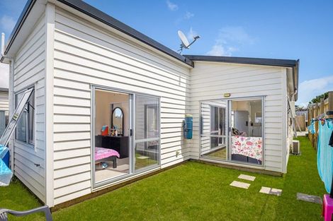 Photo of property in 49a Senator Drive, Manurewa, Auckland, 2105
