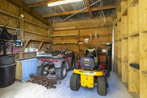 Photo of property in 296 Oaia Road, Muriwai, Waimauku, 0881