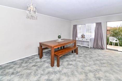 Photo of property in 1/2 West Street, Papakura, 2110