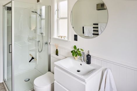 Photo of property in 21 Beach Street, Petone, Lower Hutt, 5012