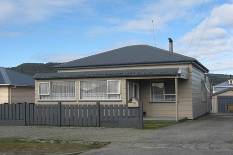Photo of property in 81 Reid Street, Blaketown, Greymouth, 7805