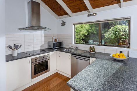 Photo of property in 3/72 Lake Road, Northcote, Auckland, 0627