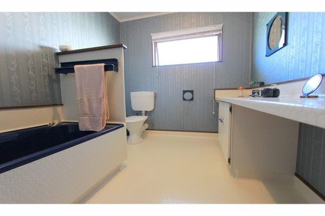 Photo of property in 27 Gravesend Place, Picton, 7220