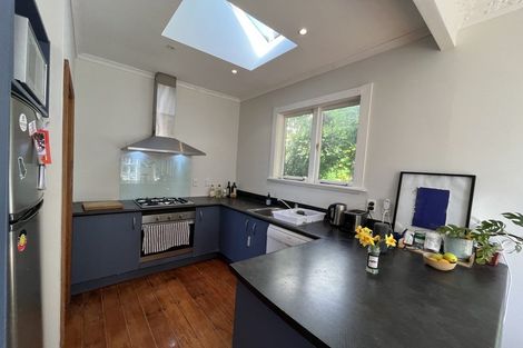 Photo of property in 94 Sutherland Road, Melrose, Wellington, 6023