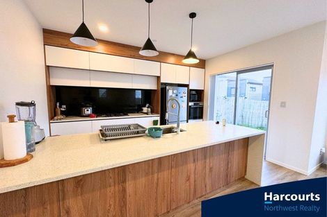 Photo of property in 13 Houhora Street, Westgate, Auckland, 0814