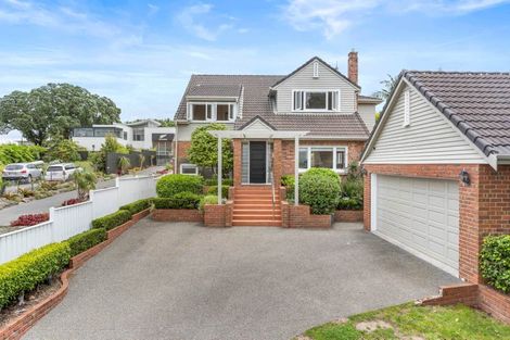 Photo of property in 206 Hurstmere Road, Takapuna, Auckland, 0622