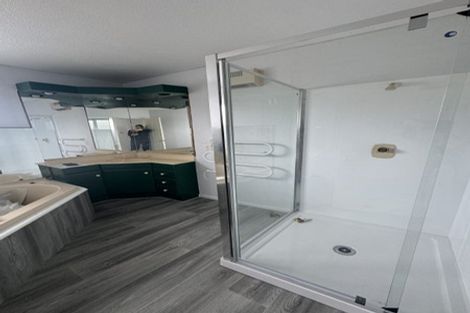 Photo of property in 2/209 Withells Road, Avonhead, Christchurch, 8042